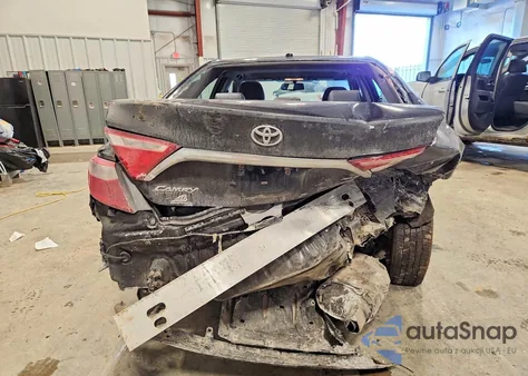 2015 Toyota Camry Xse z USA, uszkodzony, nr VIN 4T1BK1FK4FU567553